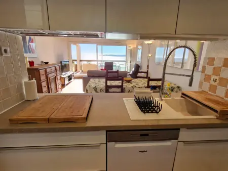 Appartement 2 pièces avec climatisation, terrasse, piscine et parking, près de la mer à Ste Maxime - Photo 13