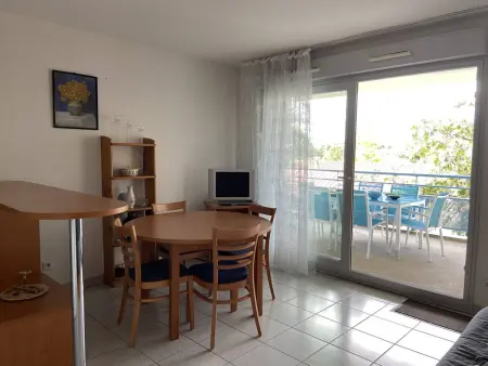 Vaux-sur-Mer : Appartement 2* avec piscine et balcon - Photo 4