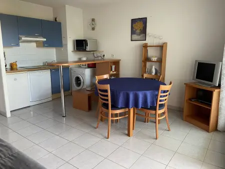 Vaux-sur-Mer : Appartement 2* avec piscine et balcon - Photo 6