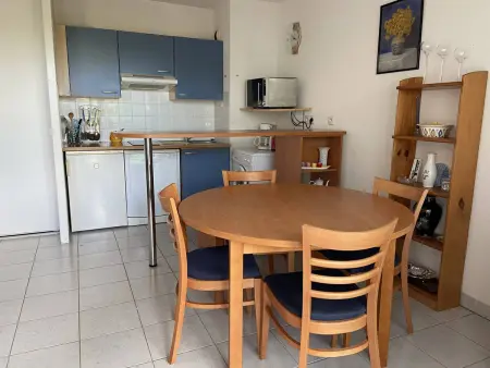 Vaux-sur-Mer : Appartement 2* avec piscine et balcon - Photo 7