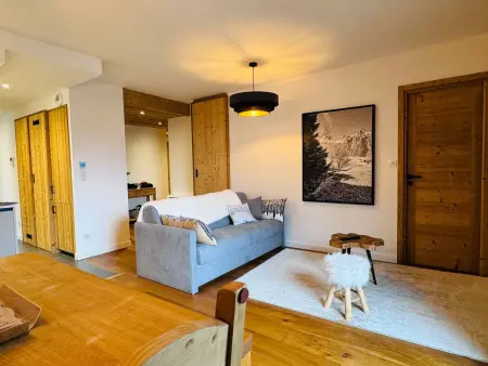 Appartement moderne 4 pièces, proche des remontées, parking inclus - Photo 2