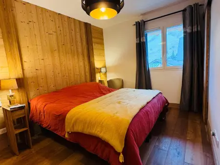 Appartement moderne 4 pièces, proche des remontées, parking inclus - Photo 3