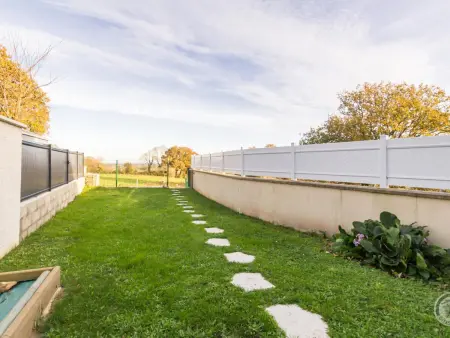 Charmante maison à Valcanville avec jardin privé et wifi - Photo 4