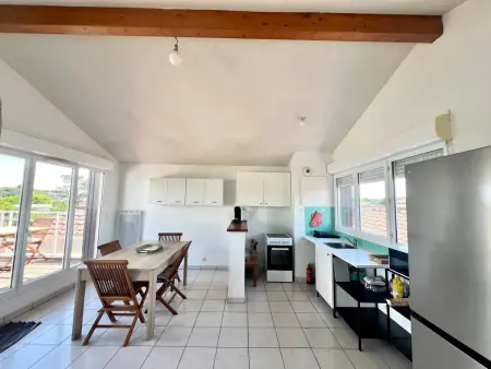 Duplex T3 avec parking privé, près du port à La Teste de Buch - Photo 4