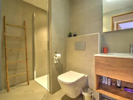 Appartement Charmant avec Terrasse au Centre de Morzine - Photo 8