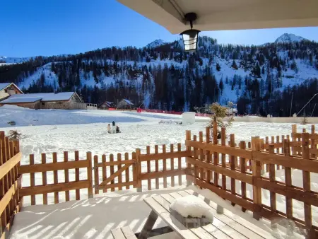 Studio chaleureux aux pieds des pistes avec terrasse - Photo 5