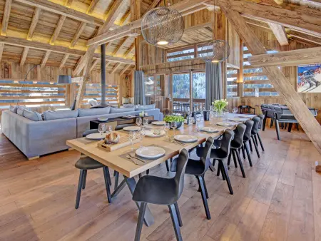 Chalet 5★, 15 pers, piscine intérieure, vue montagnes, 7 ch, terrasse, animaux acceptés - Photo 2