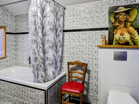 Grande Maison Familiale Rénovée à Froideterre - Photo 16