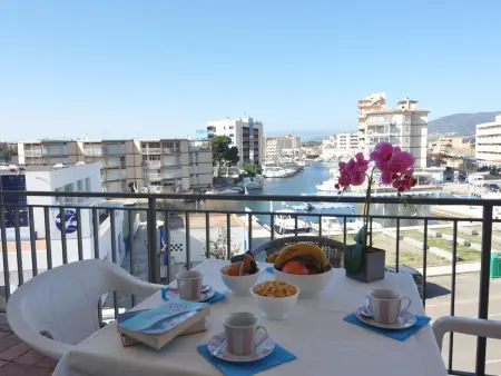 Charmant appartement à 300m de la plage de Santa Margarita, Roses, idéal pour les familles. - Photo 3