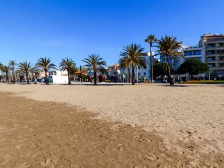 Charmant appartement à 300m de la plage de Santa Margarita, Roses, idéal pour les familles. - Photo 14