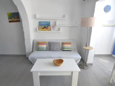 Acogedor estudio en Roses, Costa Brava! Ideal para 3 personas, a 100 m de la playa, con vistas al mar y comodidades. - Photo 5