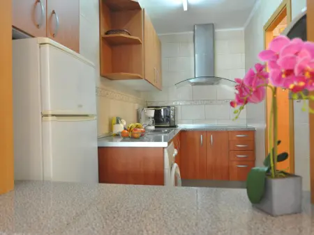 Bienvenido a nuestro acogedor apartamento en alquiler en Roses, Costa Brava! A solo 300 metros de la hermosa playa de Santa Margarita. - Photo 14