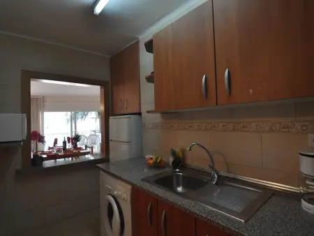 Bienvenido a nuestro acogedor apartamento en alquiler en Roses, Costa Brava! A solo 300 metros de la hermosa playa de Santa Margarita. - Photo 15
