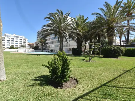 Encantador apartamento en alquiler en Roses, Costa Brava! A 0 metros de la playa. Disfruta de la piscina comunitaria y las vistas al mar. - Photo 33