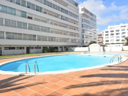 Encantador apartamento en alquiler en Roses, Costa Brava! A 0 metros de la playa. Disfruta de la piscina comunitaria y las vistas al mar. - Photo 35