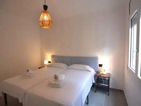 Maison Spacieuse à Roses, Idéale pour Familles et Groupes, Proche de la Plage et Piscine Communautaire - Photo 17