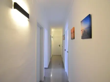 Maison Spacieuse à Roses, Idéale pour Familles et Groupes, Proche de la Plage et Piscine Communautaire - Photo 23