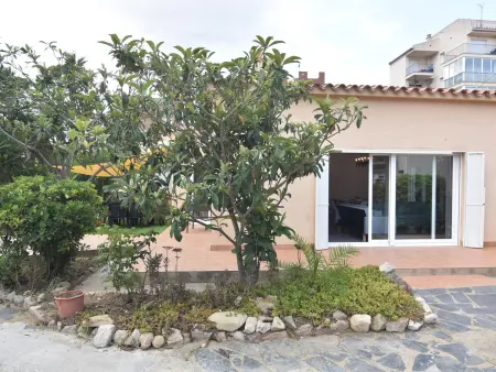 Maison Spacieuse à Roses, Idéale pour Familles et Groupes, Proche de la Plage et Piscine Communautaire - Photo 24