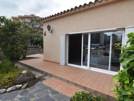 Maison Spacieuse à Roses, Idéale pour Familles et Groupes, Proche de la Plage et Piscine Communautaire - Photo 25