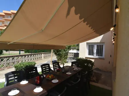 Maison Spacieuse à Roses, Idéale pour Familles et Groupes, Proche de la Plage et Piscine Communautaire - Photo 29
