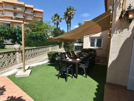 Maison Spacieuse à Roses, Idéale pour Familles et Groupes, Proche de la Plage et Piscine Communautaire - Photo 30