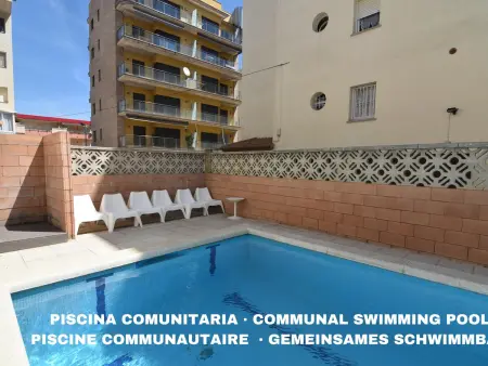 Maison Spacieuse à Roses, Idéale pour Familles et Groupes, Proche de la Plage et Piscine Communautaire - Photo 33
