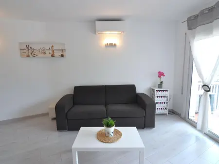 Charmant appartement à Roses à 300m de la plage avec terrasse, clim, cuisine équipée et TV satellite - Photo 5