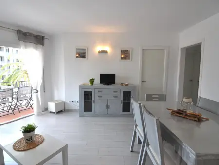 Charmant appartement à Roses à 300m de la plage avec terrasse, clim, cuisine équipée et TV satellite - Photo 11