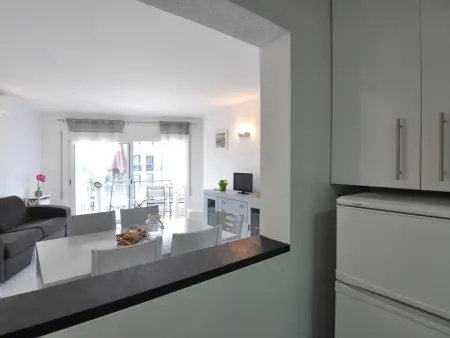 Charmant appartement à Roses à 300m de la plage avec terrasse, clim, cuisine équipée et TV satellite - Photo 16