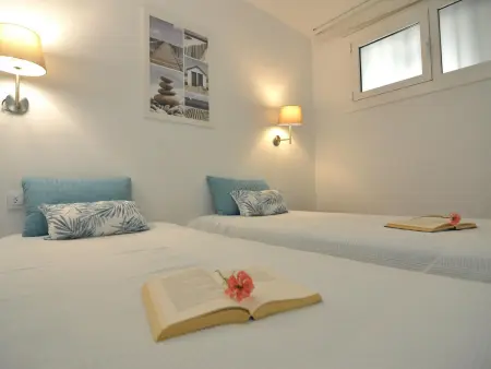 Charmant appartement à Roses à 300m de la plage avec terrasse, clim, cuisine équipée et TV satellite - Photo 20