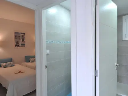 Charmant appartement à Roses à 300m de la plage avec terrasse, clim, cuisine équipée et TV satellite - Photo 22