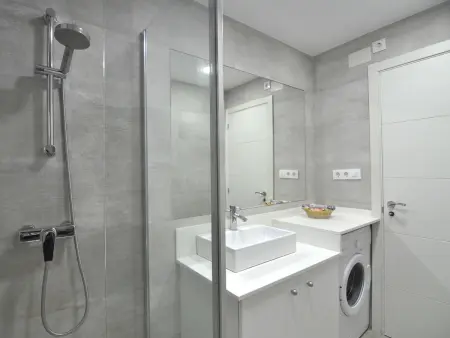 Charmant appartement à Roses à 300m de la plage avec terrasse, clim, cuisine équipée et TV satellite - Photo 25