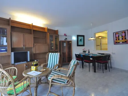 Charmant appartement à 300m de la plage de Santa Margarita, Roses - Climatisé et avec terrasse - Photo 4