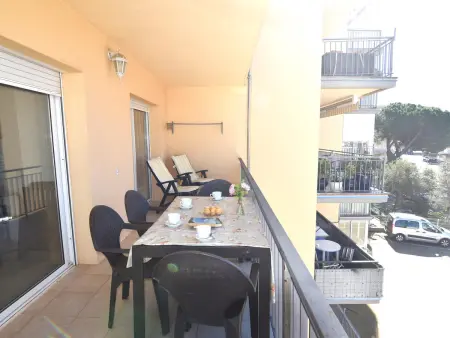 Appartement Confortable à Roses, à 300m de la Plage, avec Terrasse et Parking - Photo 4