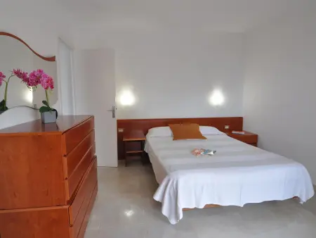 Appartement Confortable à Roses, à 300m de la Plage, avec Terrasse et Parking - Photo 11