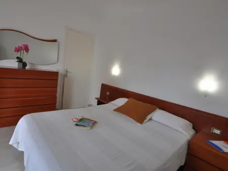 Appartement Confortable à Roses, à 300m de la Plage, avec Terrasse et Parking - Photo 14