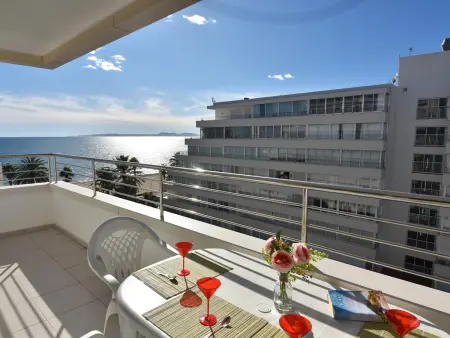 Appartement en Front de Mer à Roses, 2 Chambres, Piscine, Wi-Fi Gratuit, Réservez Maintenant! - Photo 2