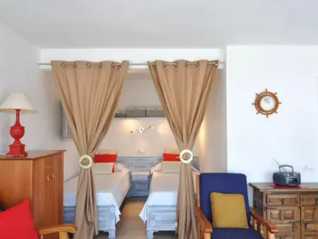 Appartement en Front de Mer à Roses, 2 Chambres, Piscine, Wi-Fi Gratuit, Réservez Maintenant! - Photo 8