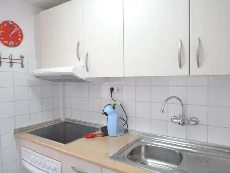 Appartement en Front de Mer à Roses, 2 Chambres, Piscine, Wi-Fi Gratuit, Réservez Maintenant! - Photo 15
