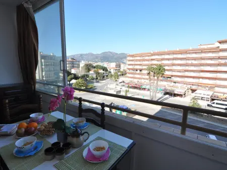 Charmant studio en bord de mer à Roses avec piscine, terrasse et Wi-Fi, à 0m de la plage! - Photo 1