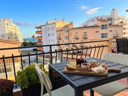 Charmant appartement à Roses, Costa Brava, à 200m de la plage Santa Margarita, idéal pour 4 personnes - Photo 4