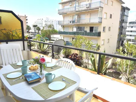 Studio Confortable à 200m de la Plage à Roses, Costa Brava - Parfait pour 4 Personnes! - Photo 17