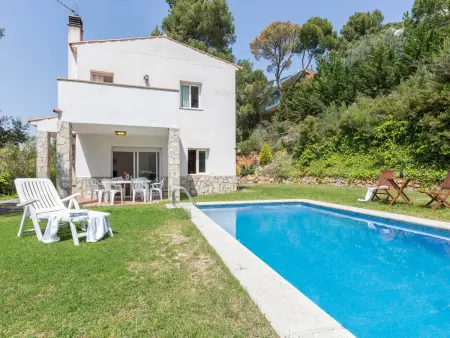 Villa à Tamariu avec Piscine Privée, Proche Plage, BBQ, Jardin, et Garage - Photo 6
