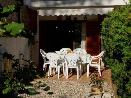 Maison mitoyenne avec jardin et terrasse, 800m de la plage, jusqu'à 8 pers, animaux admis - Photo 1