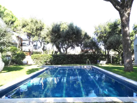 Maison mitoyenne avec jardin et terrasse, 800m de la plage, jusqu'à 8 pers, animaux admis - Photo 7