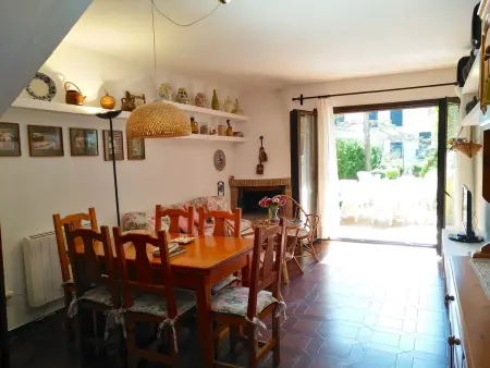 Maison mitoyenne avec jardin et terrasse, 800m de la plage, jusqu'à 8 pers, animaux admis - Photo 12