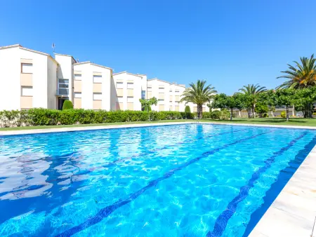 Appartement rénové à Calella - piscine, proche plage, terrasse, parking inclus - Photo 6