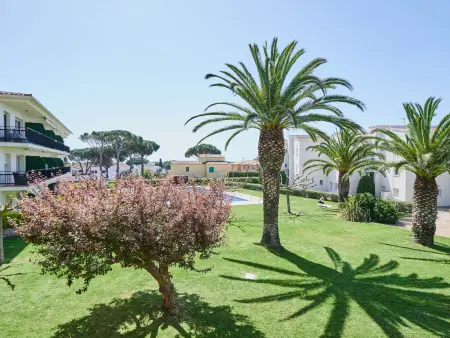 Appartement rénové à Calella - piscine, proche plage, terrasse, parking inclus - Photo 8