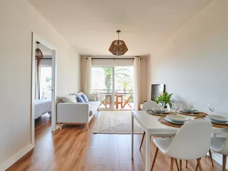 Appartement rénové à Calella - piscine, proche plage, terrasse, parking inclus - Photo 12