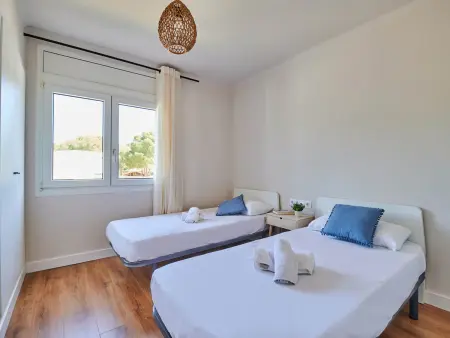 Appartement rénové à Calella - piscine, proche plage, terrasse, parking inclus - Photo 15